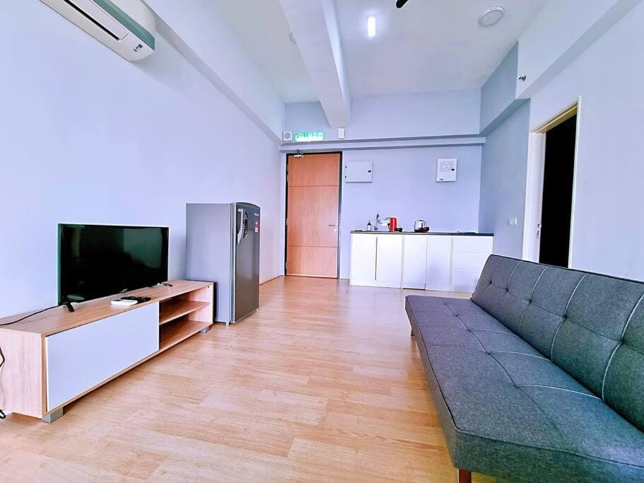 REVO near Pavilion2 Stadium Bukit Jalil 4-5pax Apartment in Federal Territory of Kuala Lumpur
