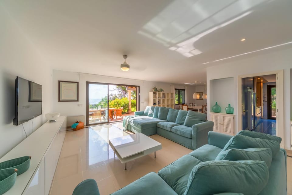 Communal lounge/ TV room, Living room