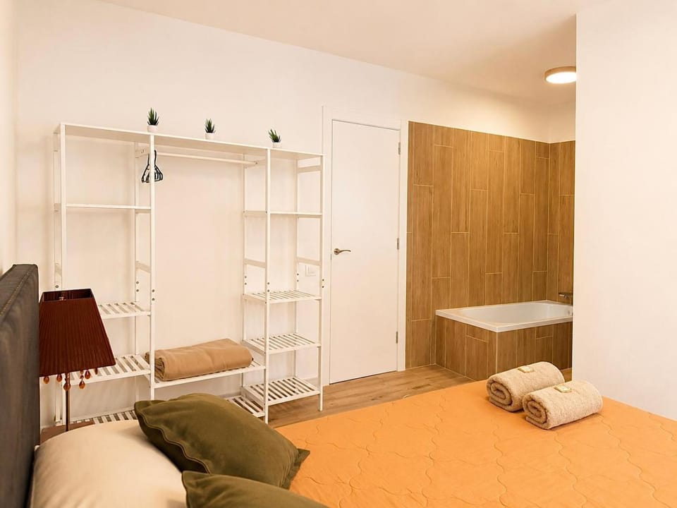 CozyCatalonia - Exclusive Attic in Central Blanes Apartment in Blanes
