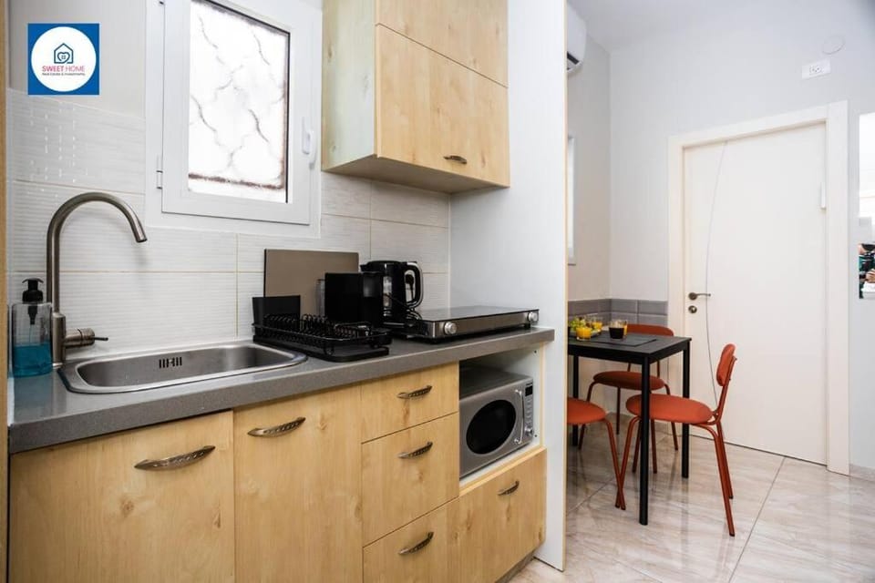 Cozy Quiet Oasis in the Center Apartment in Netanya