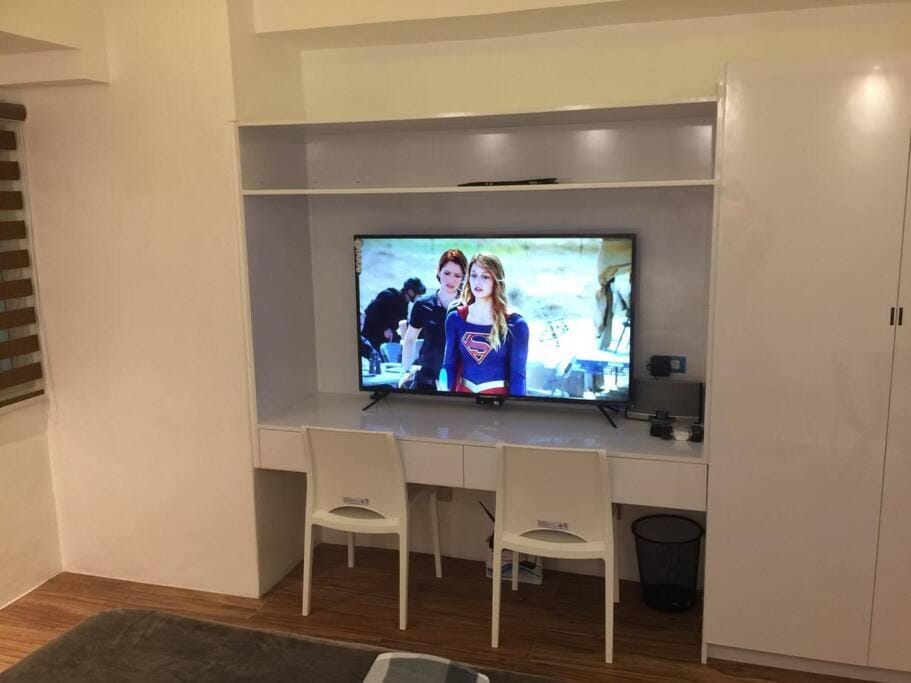 Cozy 35sqm w balcony WiFi near Robinsons Mall Apartment in Quezon City