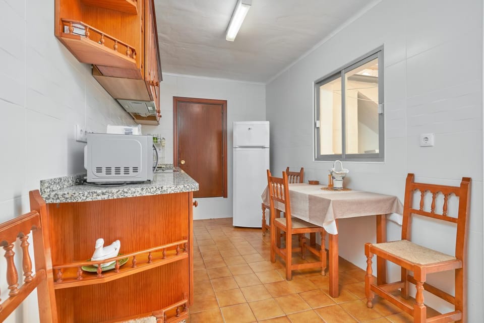 Property building, Kitchen or kitchenette, Living room