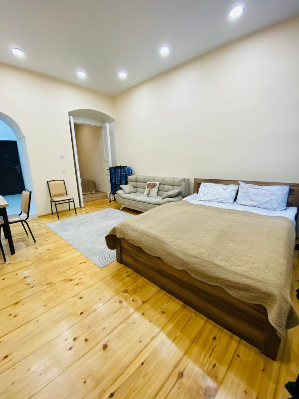 Bed, Living room, Photo of the whole room