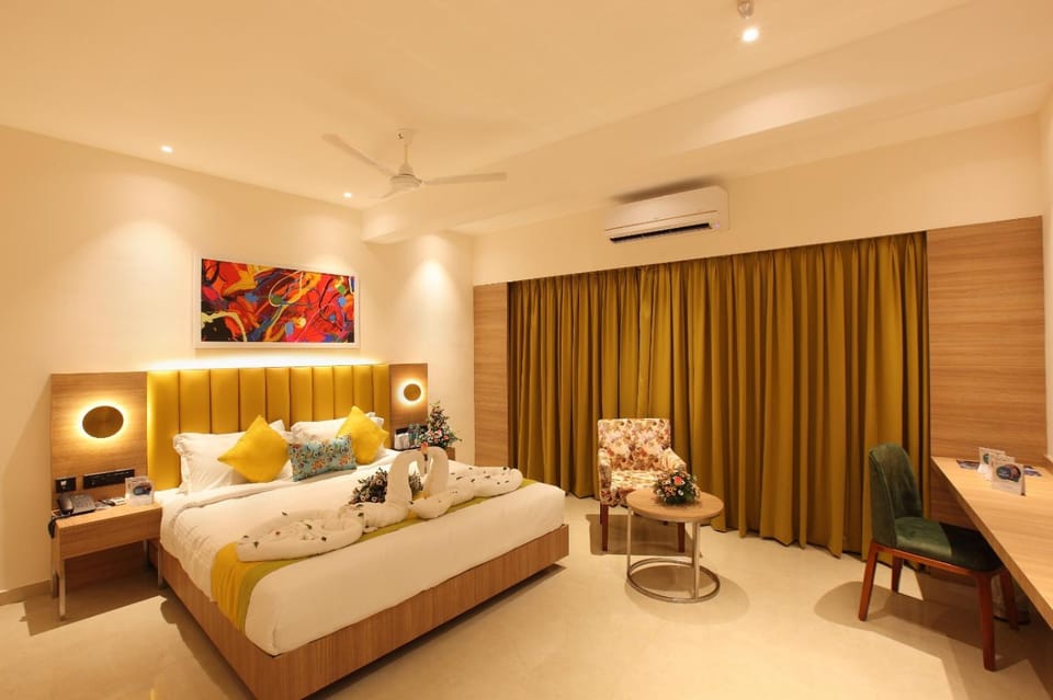 Bed, Bedroom, fireplace, air conditioner