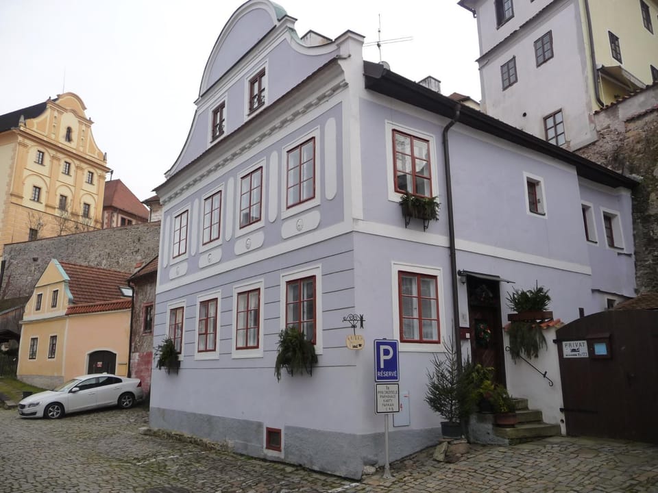 Property building, Street view, Parking