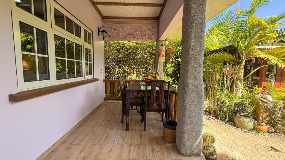 Patio, Garden, Dining area