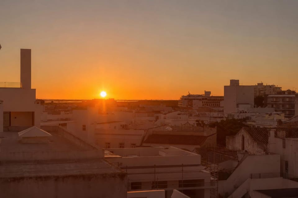View (from property/room), View (from property/room), City view, Landmark view, Sea view, Sea view, Sunrise, Sunset