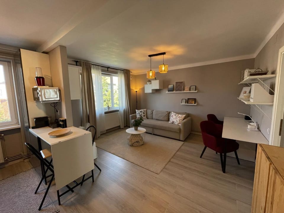 TV and multimedia, Living room, Dining area