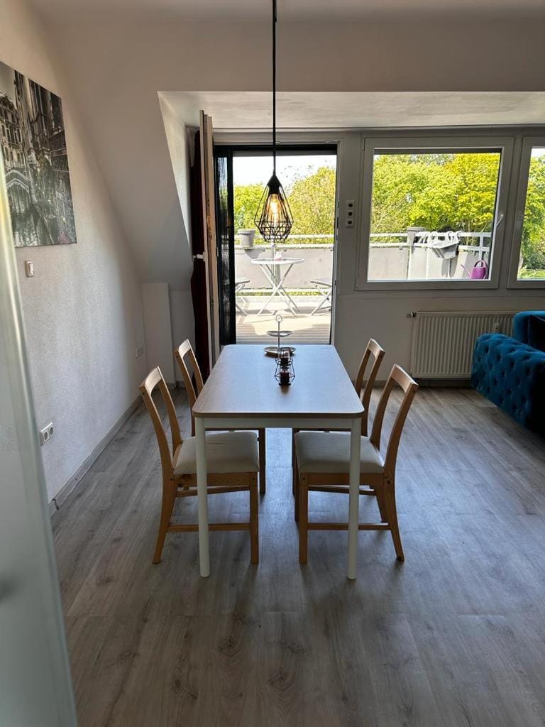 A&V Apartments Wunderschöne Rheinblick Wohnung zum entspannen Apt Ela Apartment in Duisburg