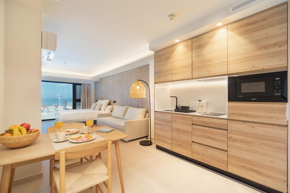 Kitchen or kitchenette, Living room, Dining area