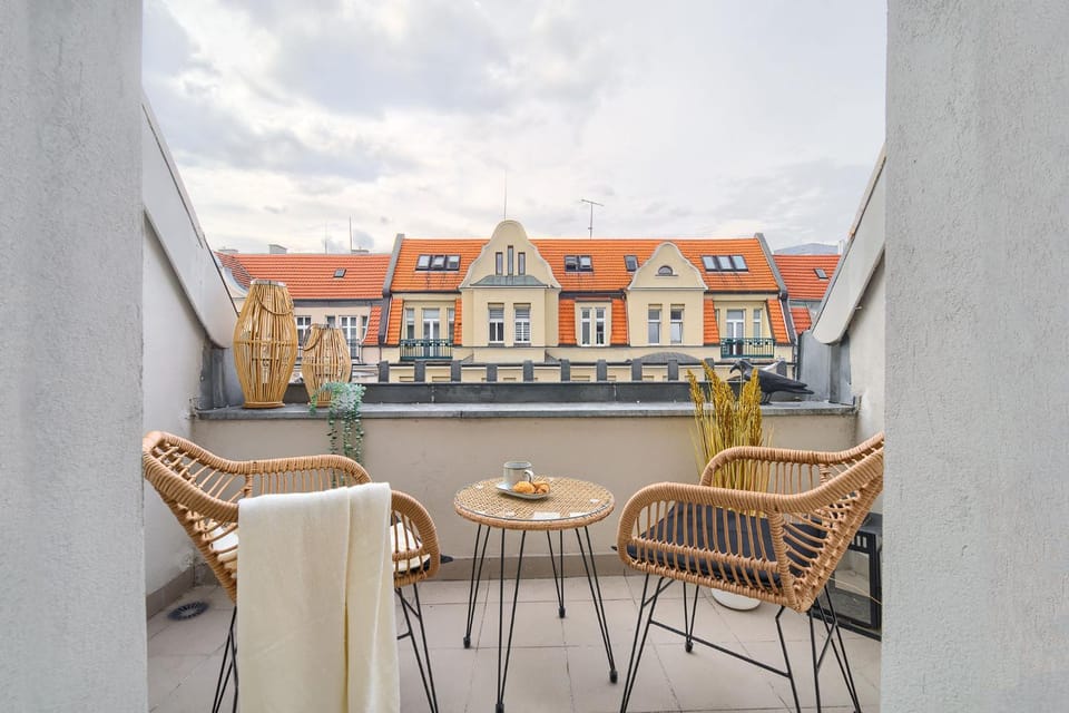 View (from property/room), Balcony/Terrace, Seating area