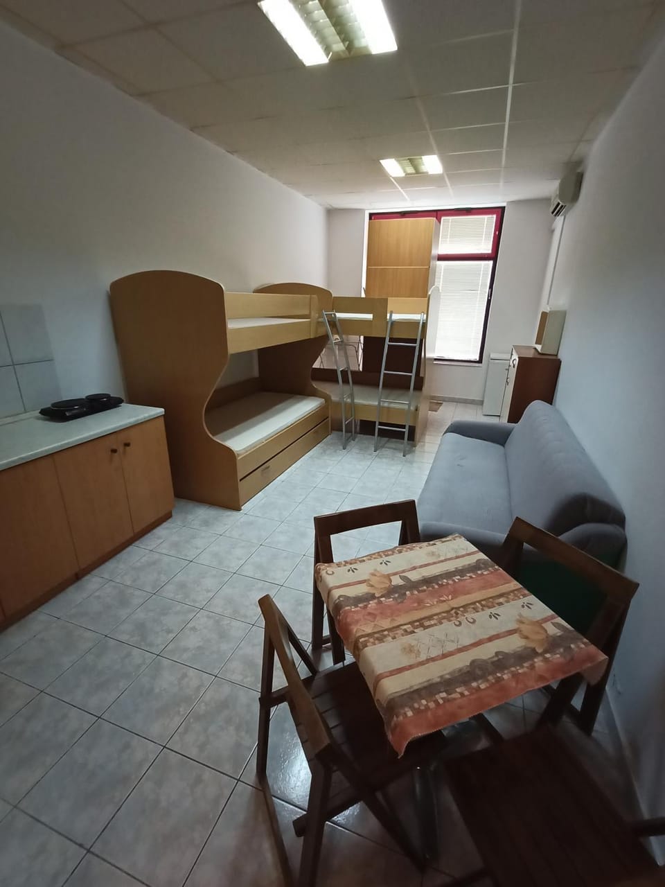 Kitchen or kitchenette, Living room, Photo of the whole room, stove, air conditioner