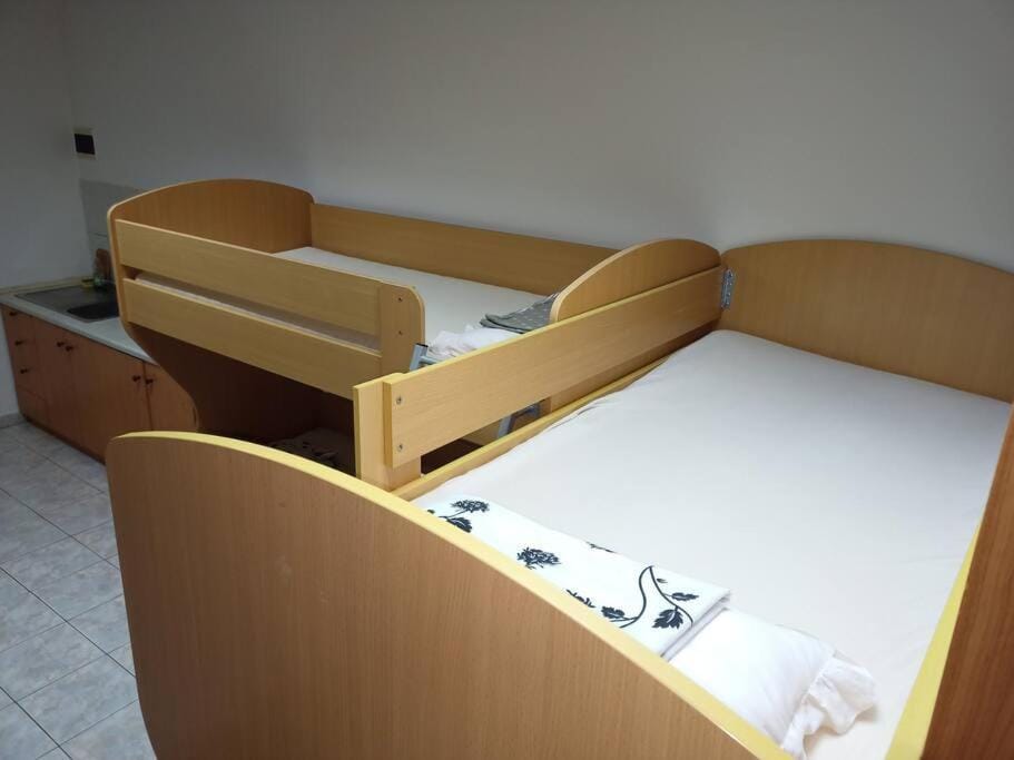 bunk bed