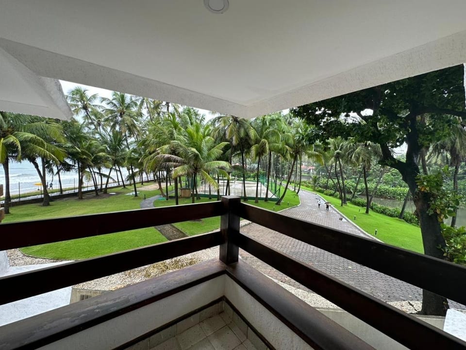 Natural landscape, Balcony/Terrace, Garden view