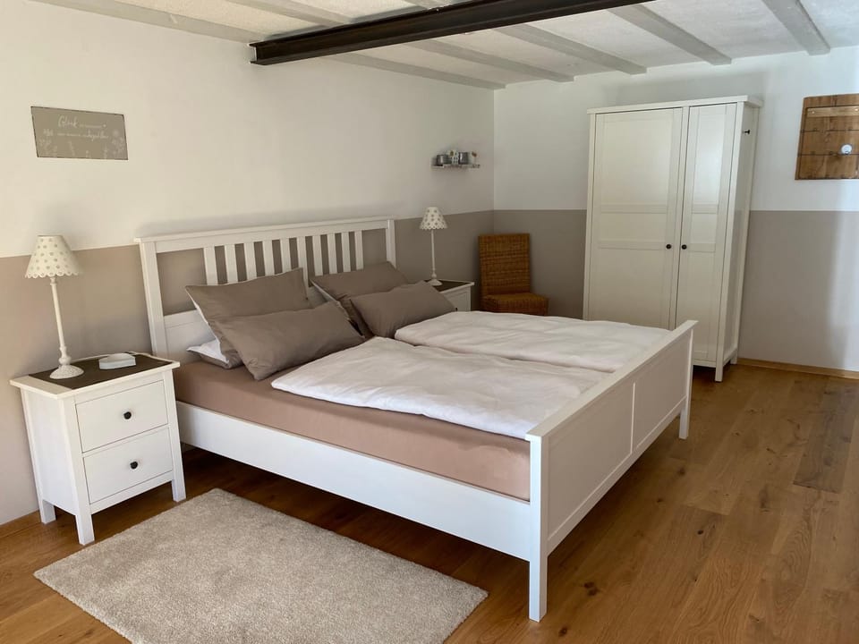 Living room, Bedroom