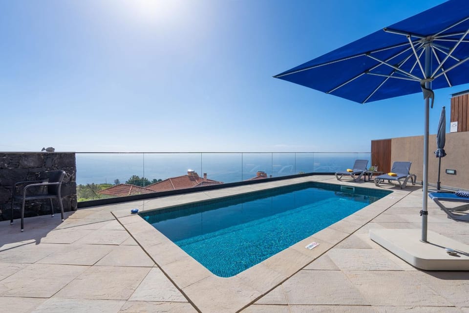 Elísio do Mar by LovelyStay Villa in Madeira District