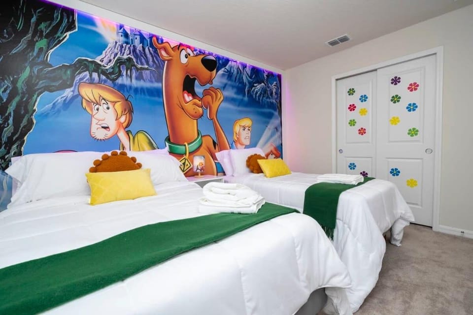 Bed, Decorative detail, Bedroom