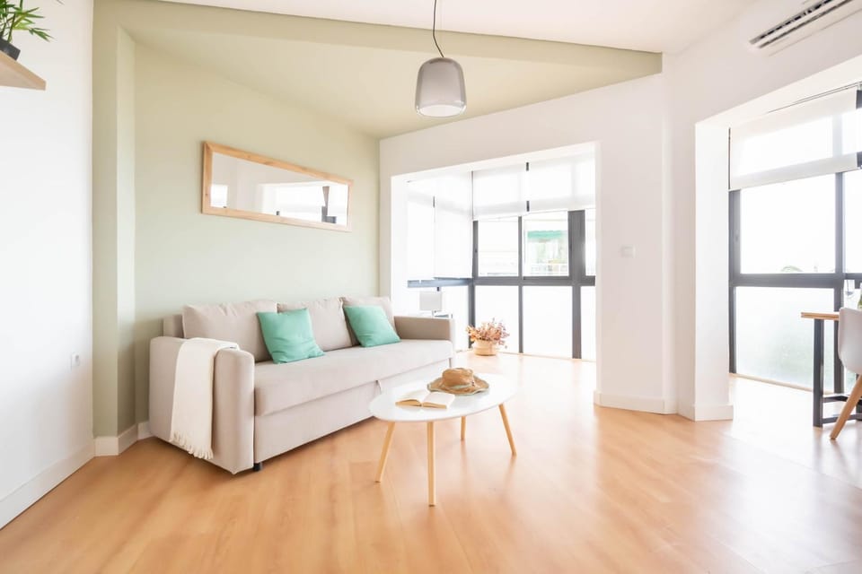 Living room, Seating area, Dining area, air conditioner