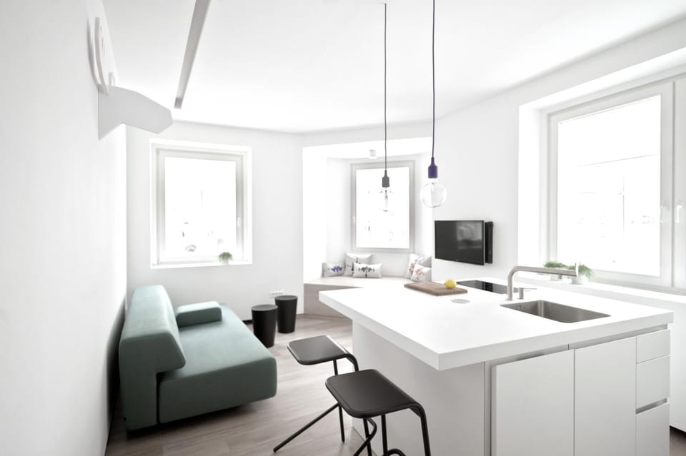 Day, TV and multimedia, Kitchen or kitchenette, Living room, Photo of the whole room, Seating area, Dining area