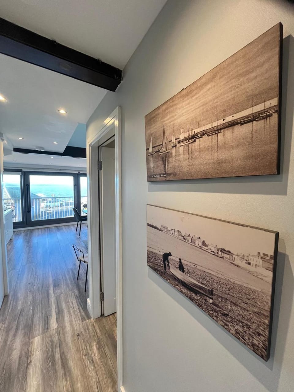 The Lifeboat & Seaview Terrace Apartment in Skerries