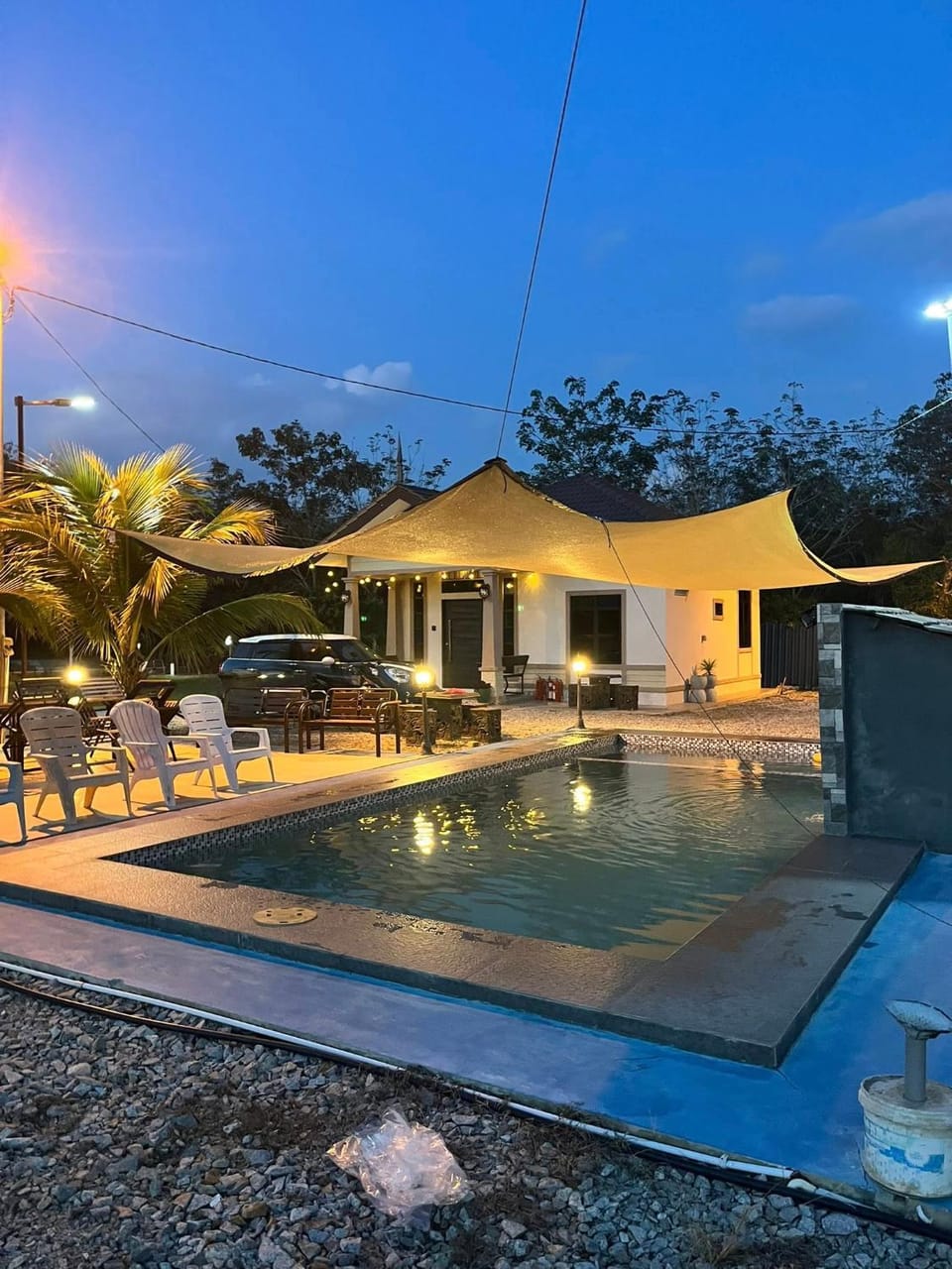 Swimming pool