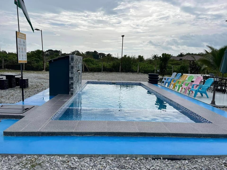 Swimming pool