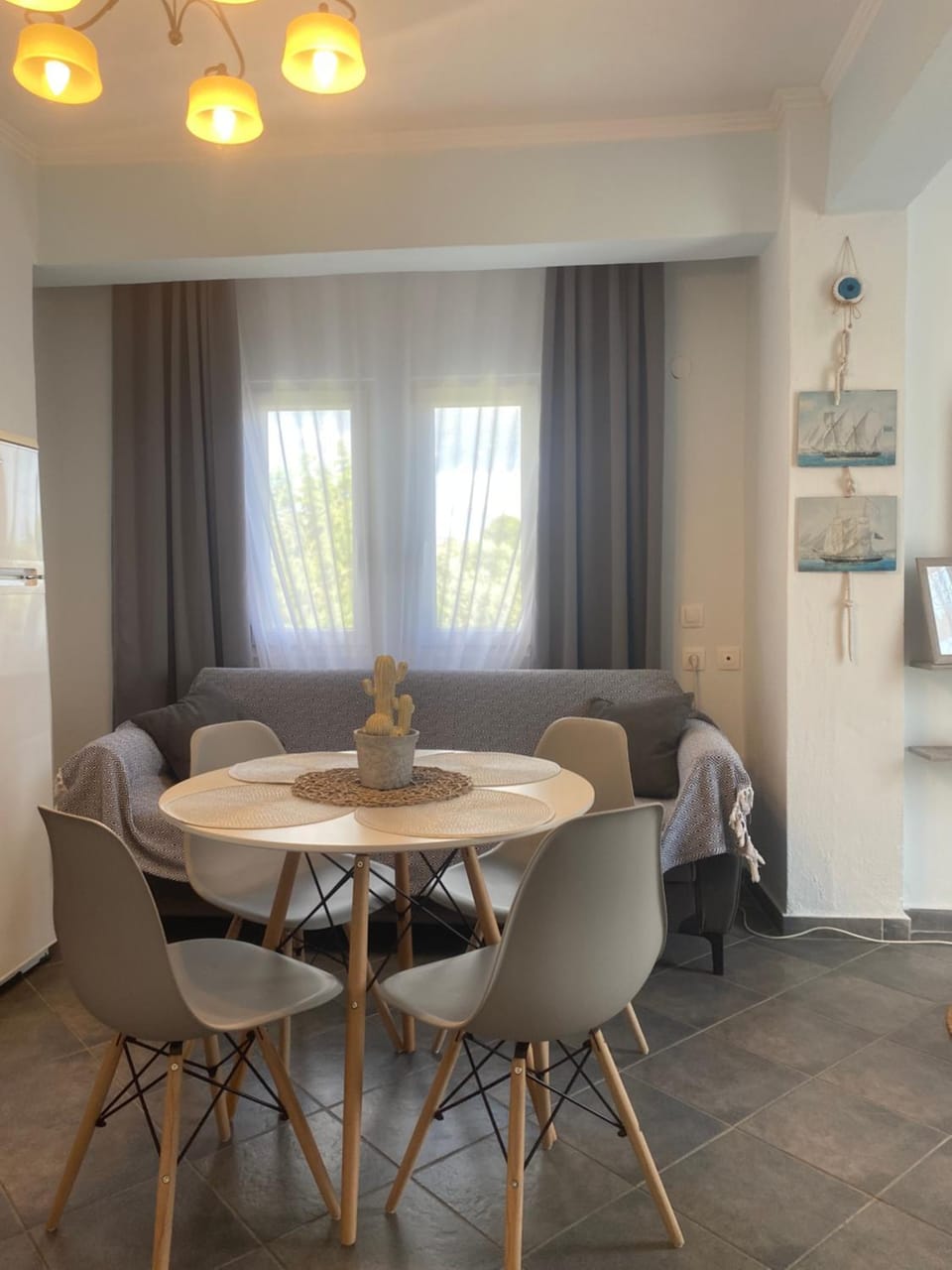 Living room, Dining area