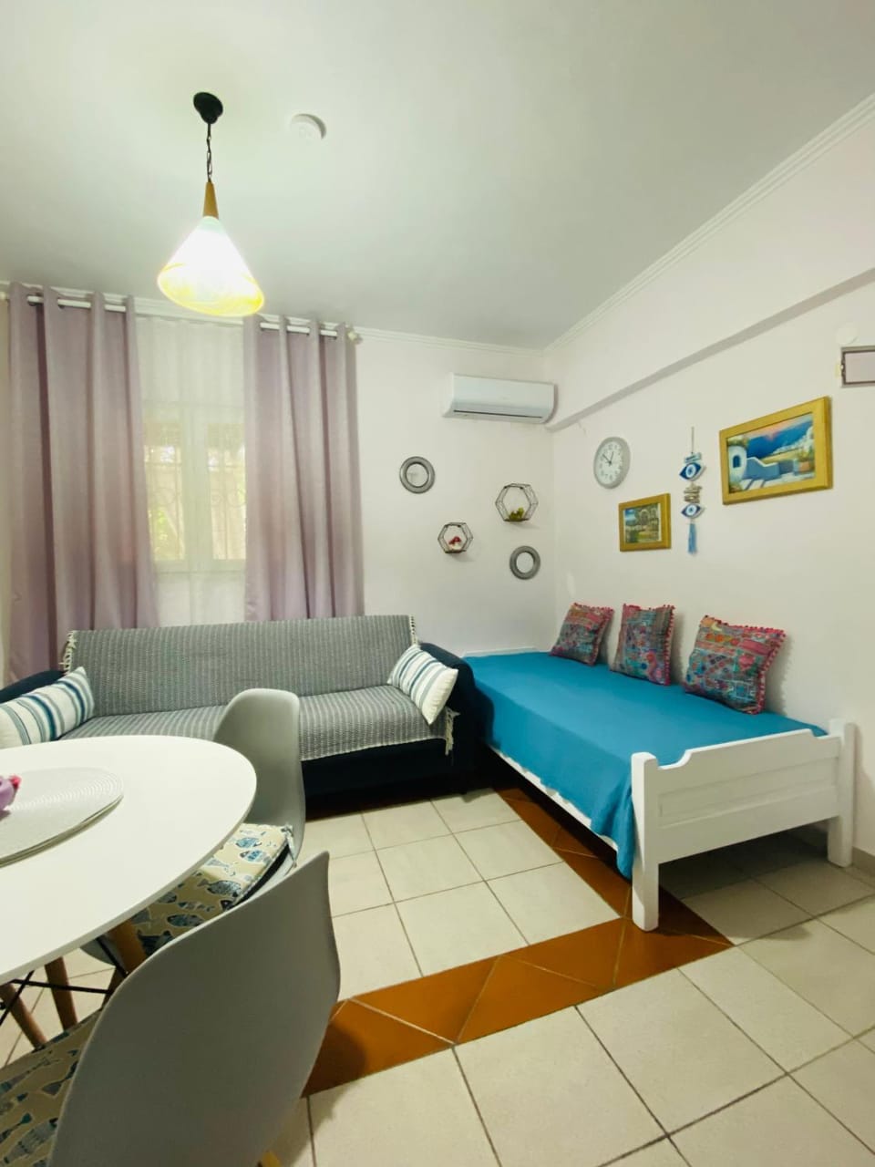 Seating area