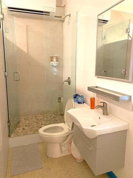 Condado Beach Stay 3BR Wi-Fi Great Location Apartment in San Juan