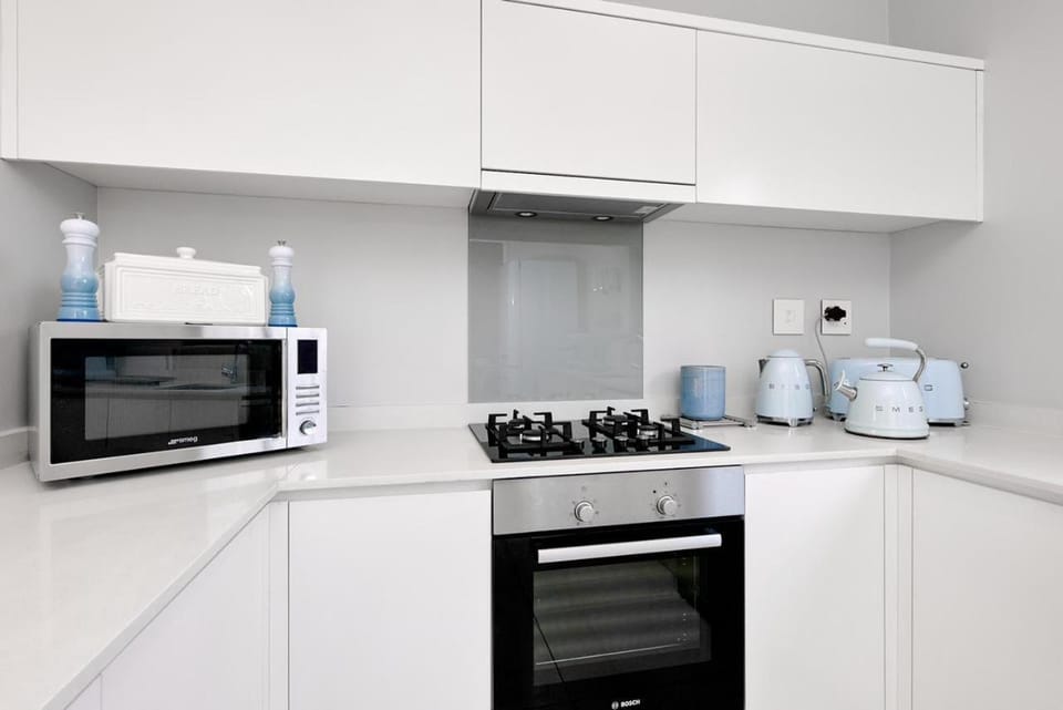 Modern Luxury apartment in Hyde Park, Sandton Apartment in Sandton