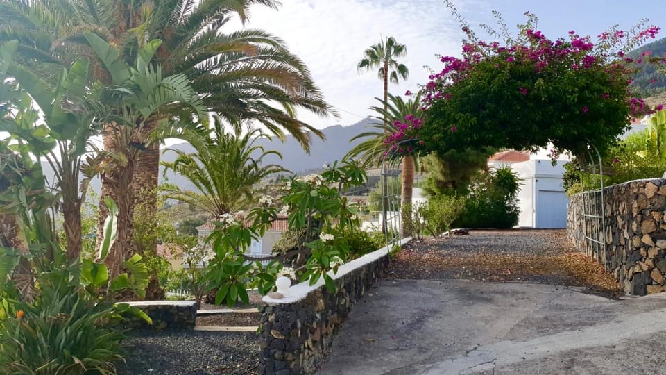 Rural Jardines la Quinta House in La Palma