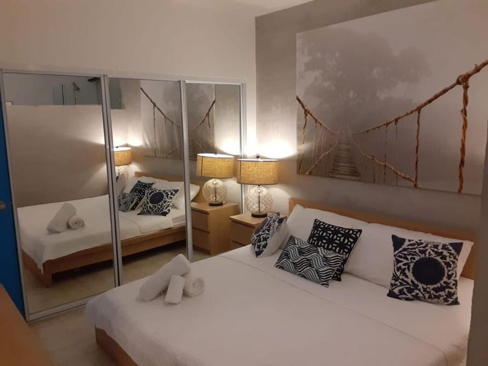 Condado Apartment 3BR Walk to Beach Wi-Fi Apartment in San Juan