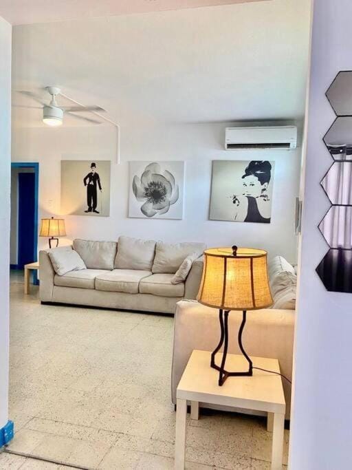 San Juan Gem 7BR-City Views & Onsite Pay Parking! Apartment in San Juan