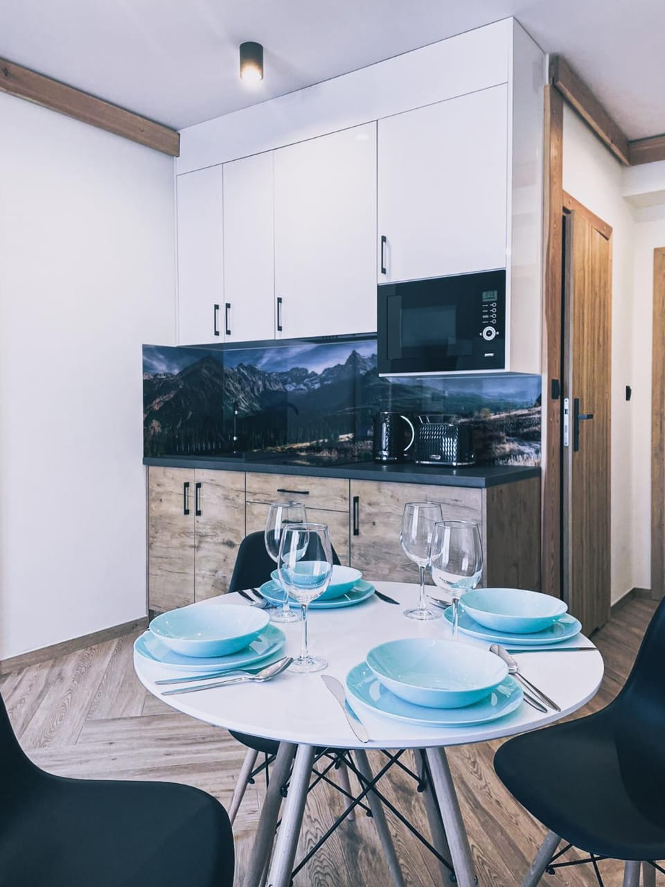 Kitchen or kitchenette, Living room, Seating area, Dining area, minibar
