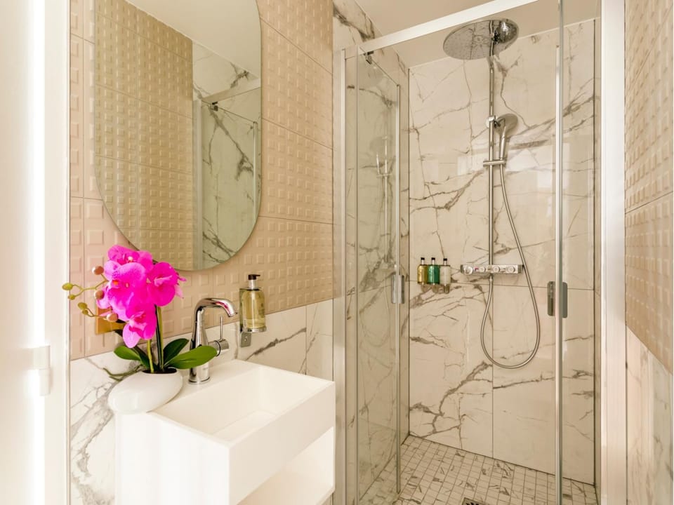Shower, Bathroom