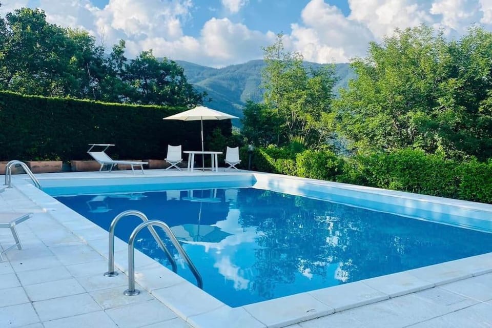 Natural landscape, Mountain view, Pool view, Swimming pool, sunbed