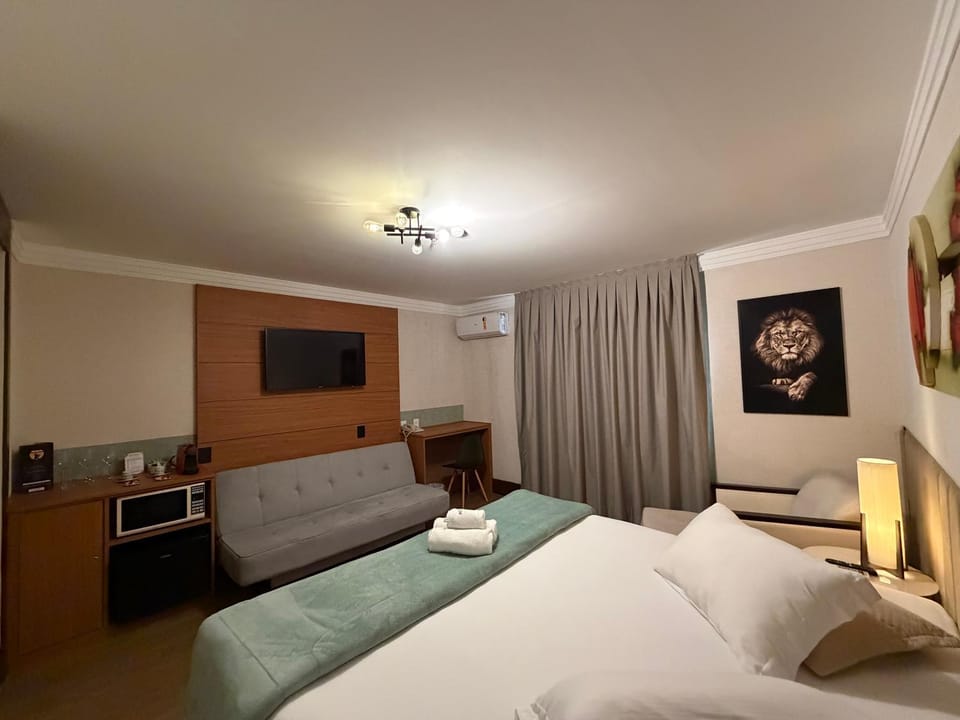 TV and multimedia, Bedroom, air conditioner