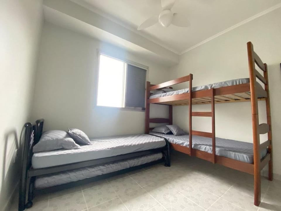 Apartamento encantador próximo da Praia da Enseada Apartment in State of São Paulo