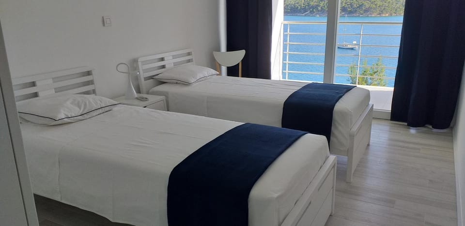 Bed, Natural landscape, Bedroom