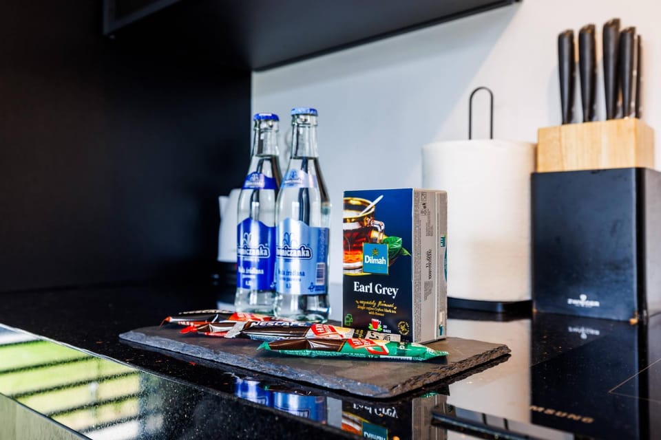 Restaurant/places to eat, Kitchen or kitchenette, Food and drinks, Food, Drinks, minibar