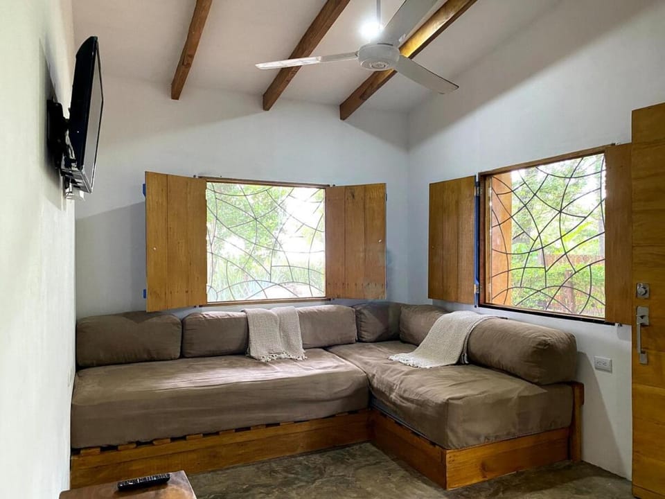 TV and multimedia, Living room, Lounge or bar