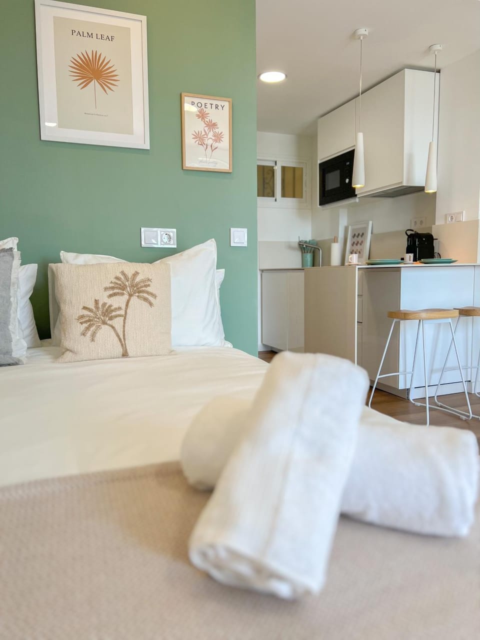 Bed, Bedroom