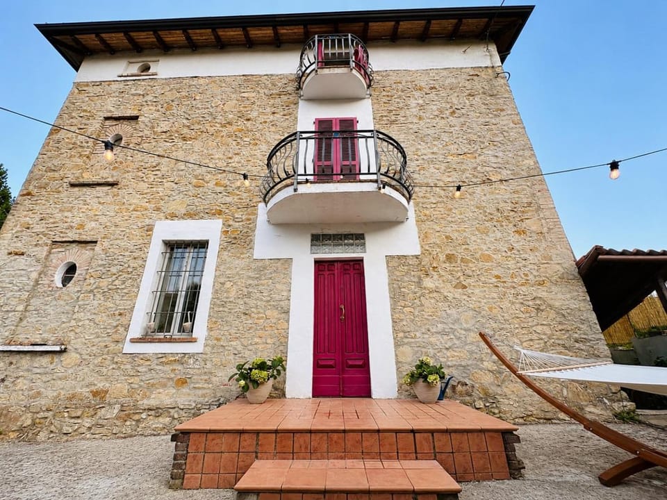 Cento Giorni dall'Artista Chalet in Emilia-Romagna