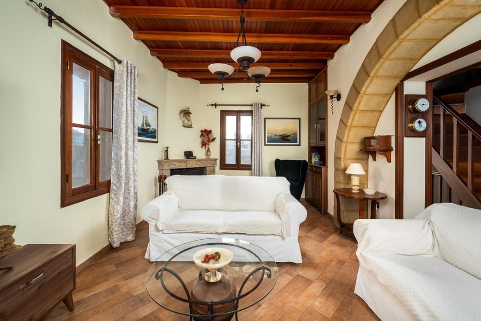 Living room, Photo of the whole room, Seating area