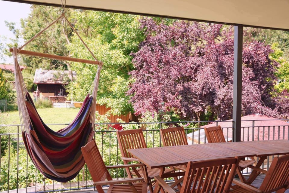 BBQ facilities, View (from property/room), Balcony/Terrace, Animals, Garden view