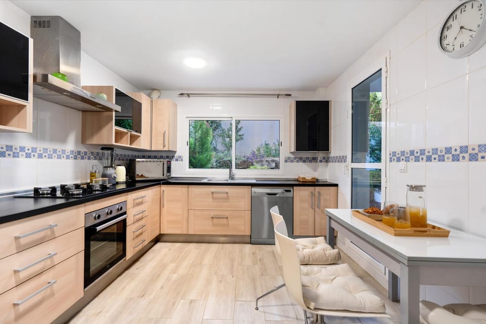 Coffee/tea facilities, Kitchen or kitchenette, Garden view, dishwasher, minibar, pet friendly, toaster
