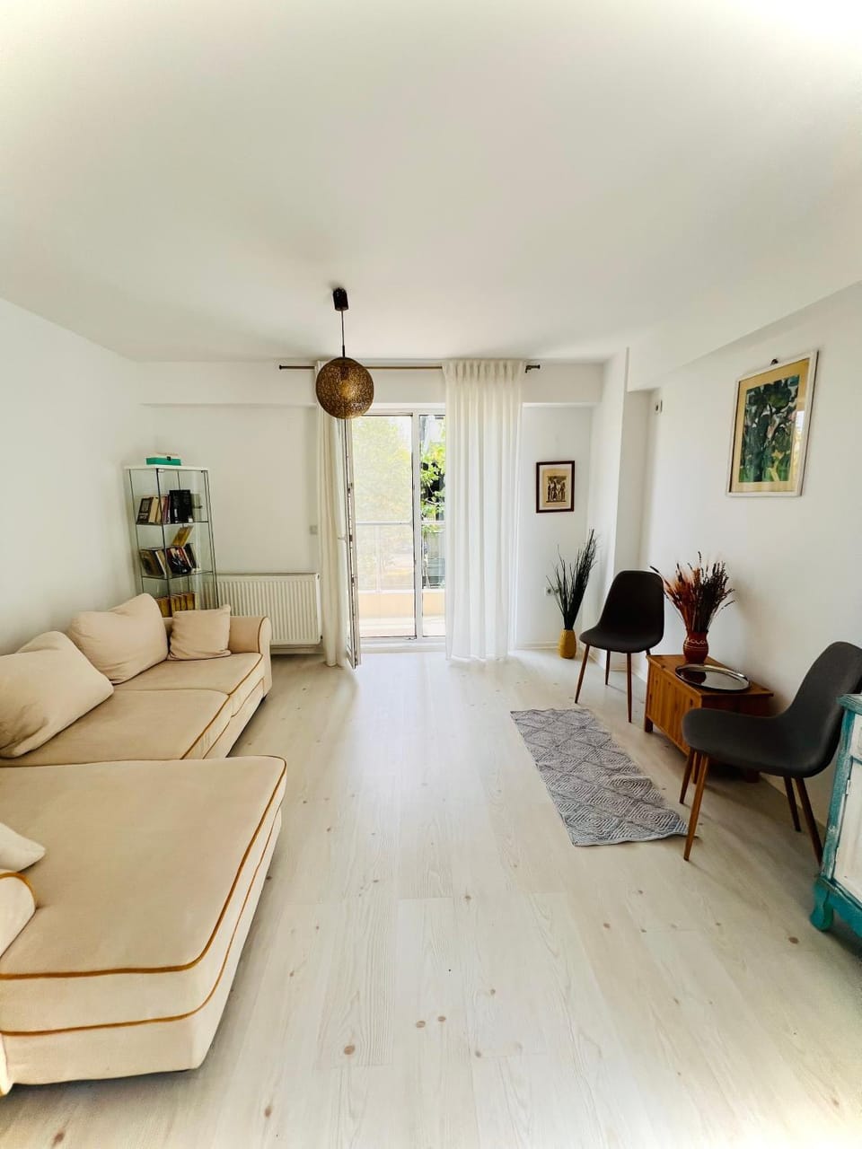 Living room, Photo of the whole room, Seating area