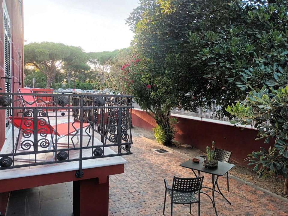 Garden, Garden view