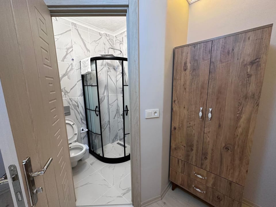 Shower, Bathroom, wardrobe