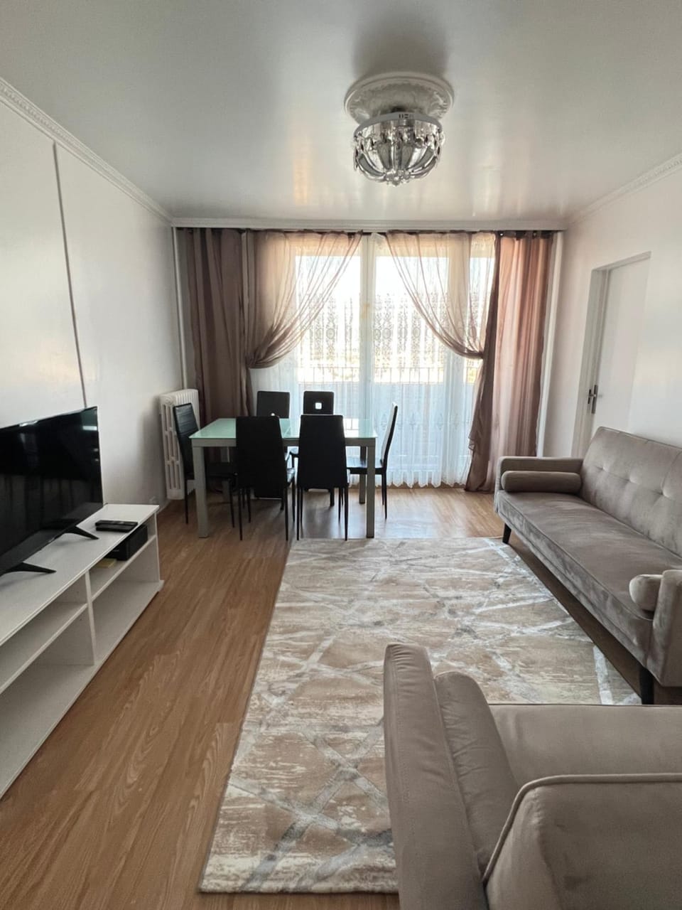 Bel appartement proche Paris métro 4 Apartment in Île-de-France